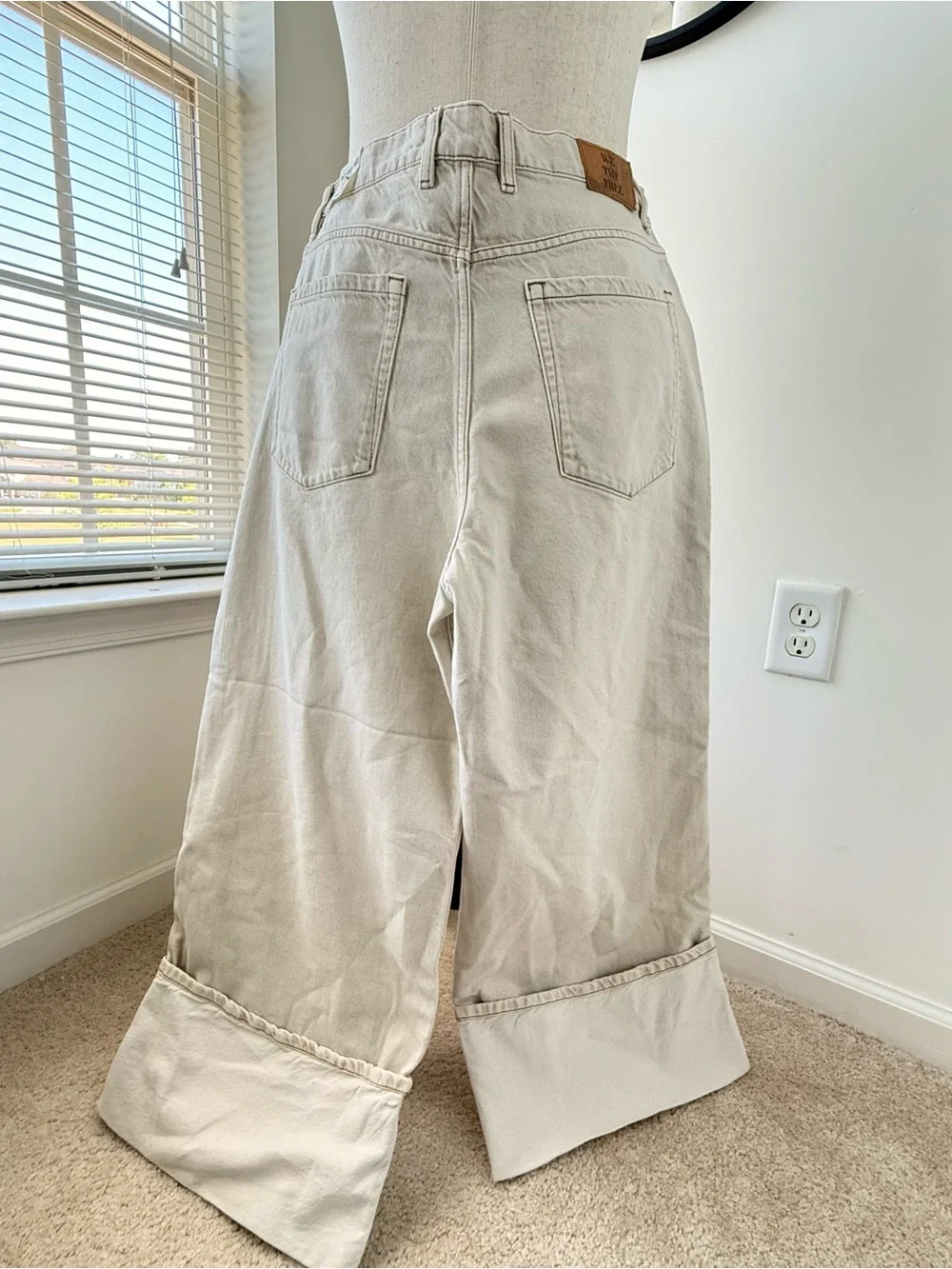 We The Free Cream Low Rise Wide Leg Jeans - Picture 2 of 10